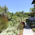 Alphen Drive Apartments